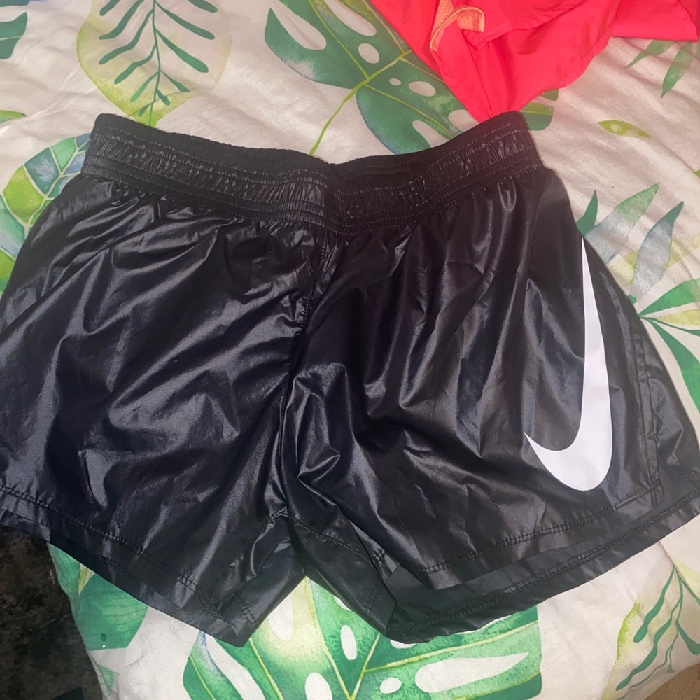 NIKE NWOT athletic shorts
